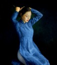Lady in blue dress-chinh